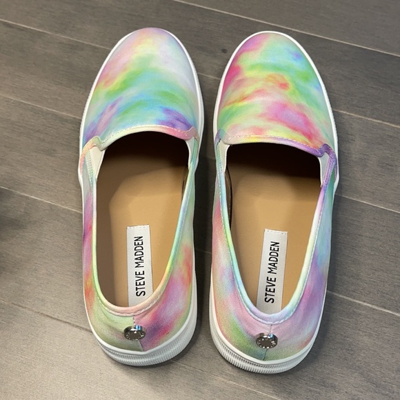 Steve Madden Toshe Tie Dye Slip On Sneaker - Picture 5 of 7